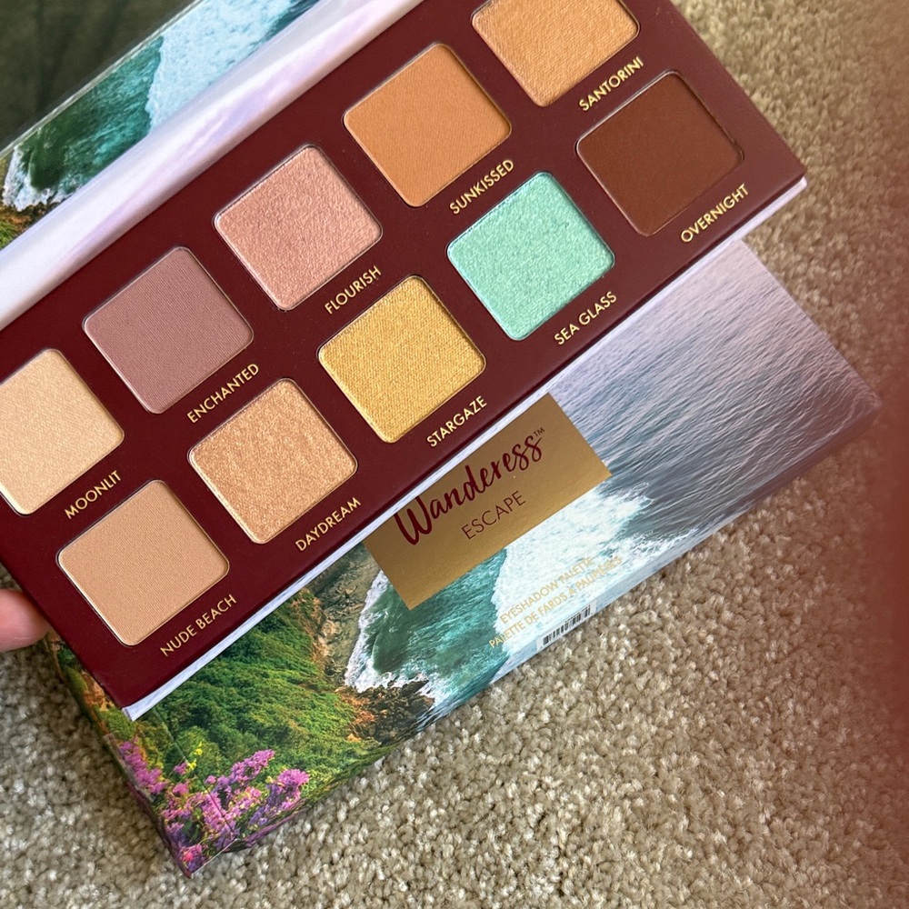 Wanderess Escape Eyeshadow Palette - Bold and Earthy Tones